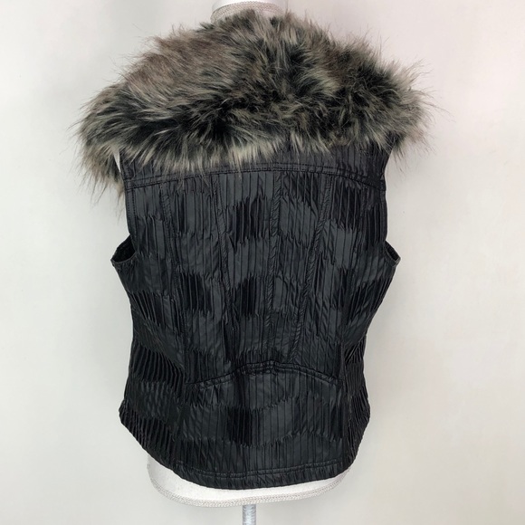 NWOT ELVI Vegan Leather & Faux Fur Vest - Picture 3 of 6